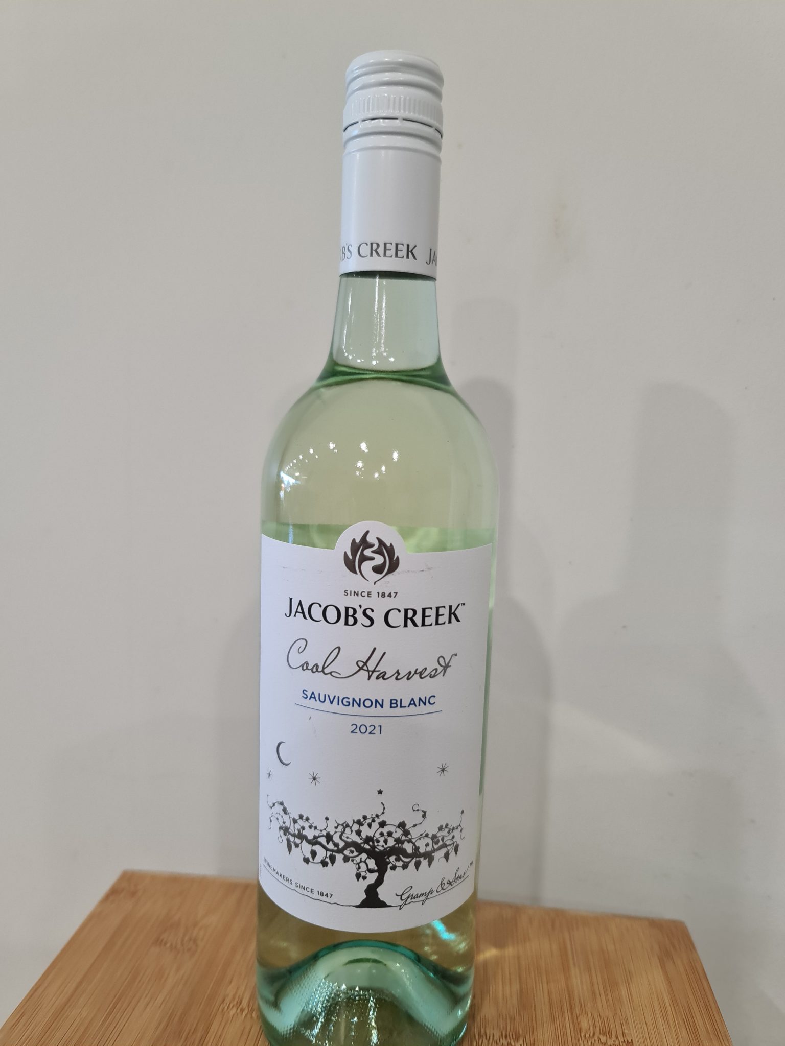 White Wine Barossa Valley Embellish Flowers & Plant Bar