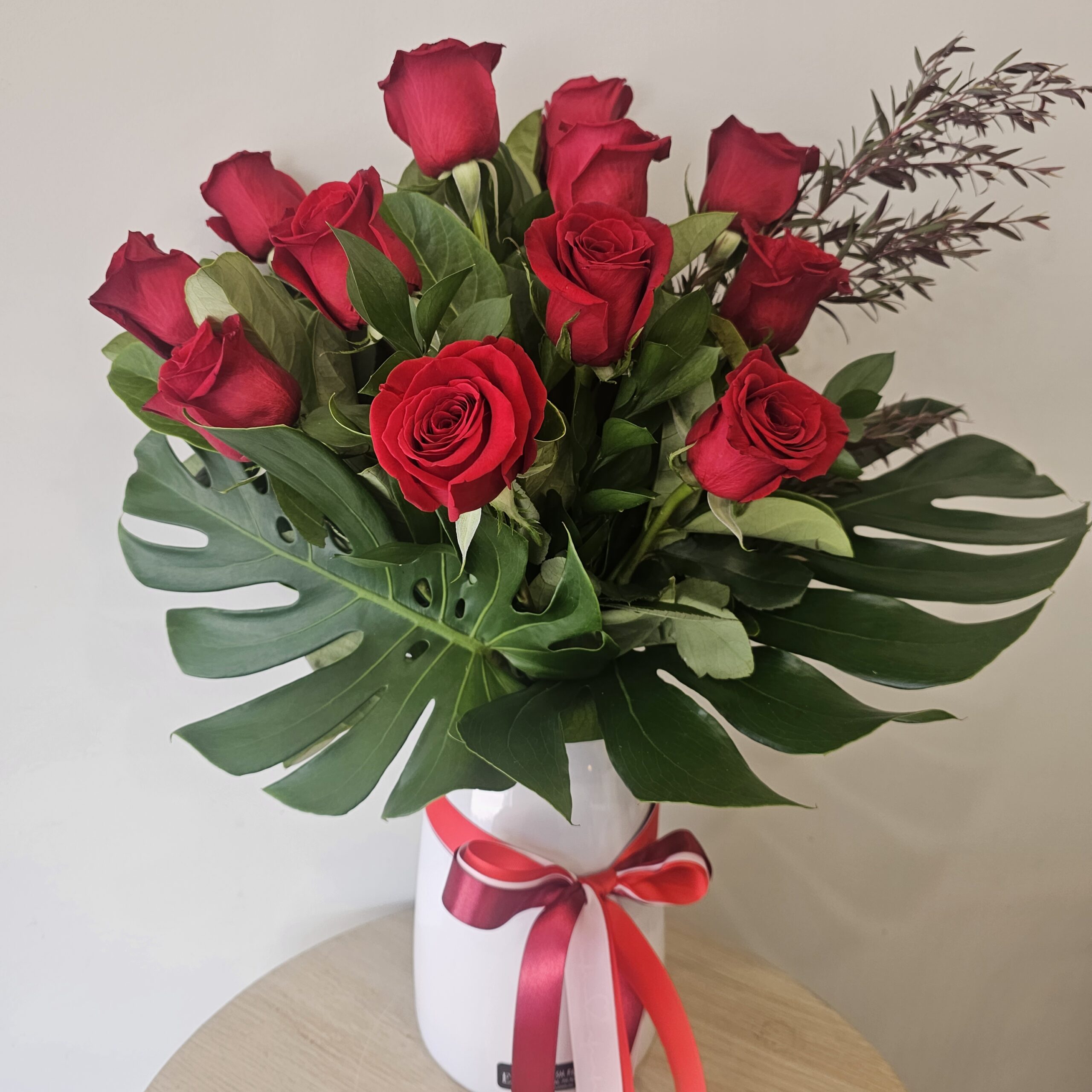 Finesst Roses Flowers - The Rose premium roses - Embellish Flowers & Plant Bar